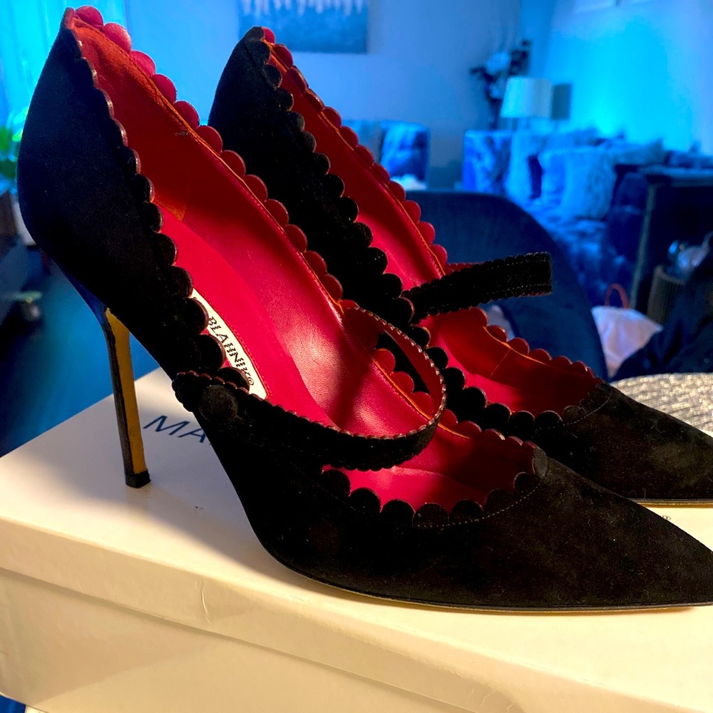 Manolo Blahnik black suede pumps - size 38 1/2